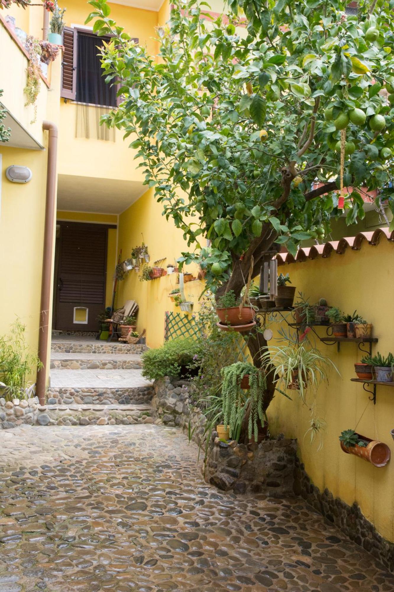 B&B Annalu' Guspini Exteriér fotografie